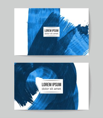 Beyaz arka planda izole edilen soyut siyah fırça vuruşları