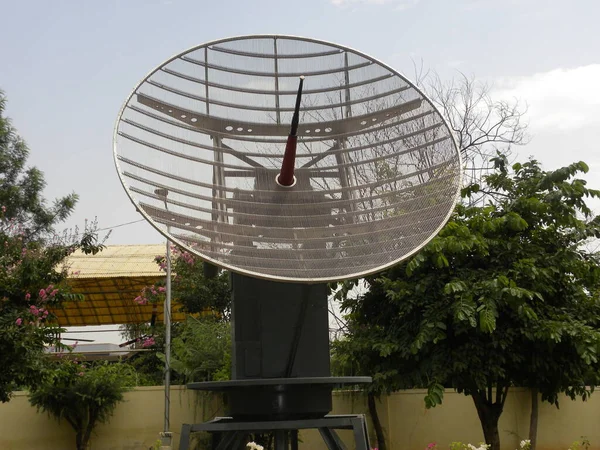 Старый Метеорологический Радар Band Radar Используемый Обнаружения Погоды Аэродроме Брифинга — стоковое фото
