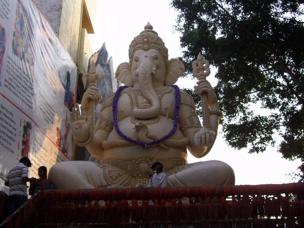 Τεράστια Πόδια Ψηλό Άγαλμα Του Κυρίου Ganesha Στο Shiv Mandir — Φωτογραφία Αρχείου