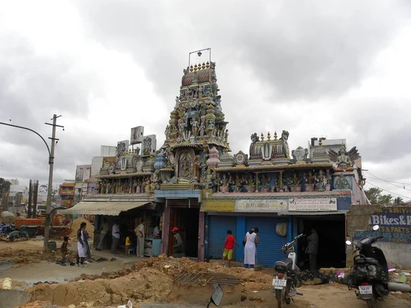 Templo Sri Venkateshwara Colorido Estrada Velha Madras Ulsoor Com Nuvens — Fotografia de Stock