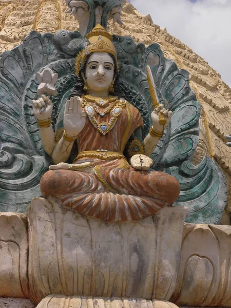 Socha Bohyně Aishwarya Lakshmi Vtělení Lakshmi Jako Bohyně Bohatství Vishwa — Stock fotografie