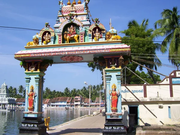 Buntes Steintor Mit Gopuram Der Nähe Des Sthanumalayan Tempels Suchindram — Stockfoto