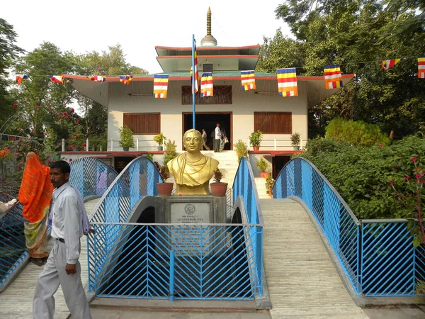 Socha Srílanského Buddhistického Vůdce Anagariky Dharmapaly Chrámu Srí Lanky Vedeném — Stock fotografie