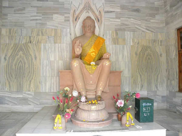 Socha Sedícího Buddhy Sarnath — Stock fotografie