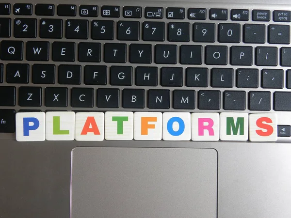 Платформы Word Фоне Клавиатуры — стоковое фото