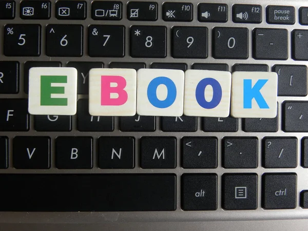 Word Book Auf Tastatur Hintergrund — Stockfoto