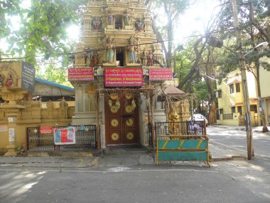 Sri Vigneshwara Hindu Tapınağı girişi