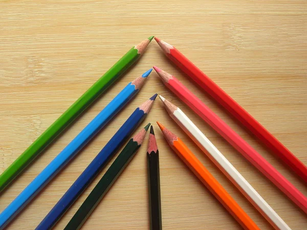 Nombreux Crayons Couleur Conservés Sur Une Table Bois — Photo