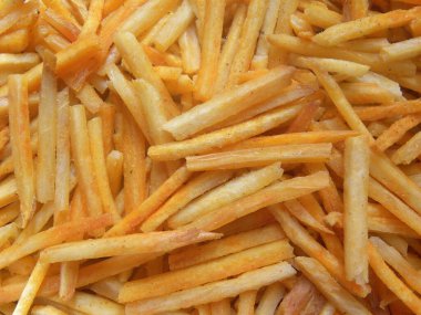 Sarı renkli kızartılmış Tapioka cipsleri