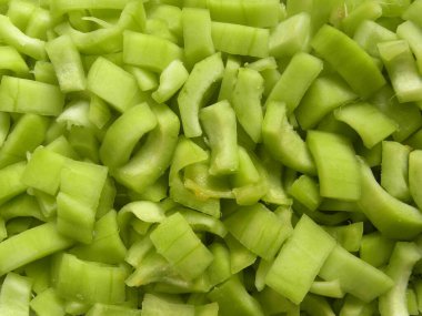 Yılan kabağı ya da Trichosanthes salatalıkları.