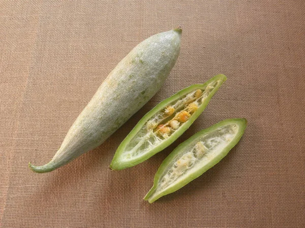 Verde Culoare Albă Brută Gourds Întregi Șarpe Sau Trichosanthes Castrumerina — Fotografie, imagine de stoc