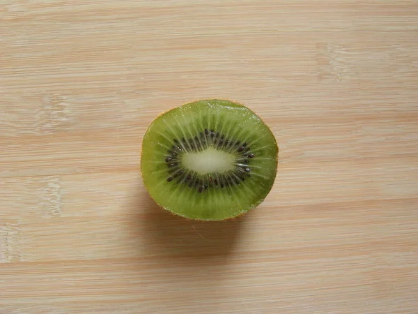 Groene Kleur Gesneden Gesneden Rijpe Kiwi Fruit — Stockfoto