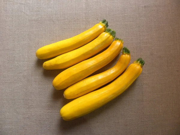 Yellow Color Whole Ripe Golden Zucchini Vegetables — Stock Photo, Image
