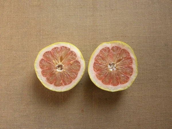 Růžová Barva Krájené Zralé Žluté Grapefruit Nebo Citrus Paradisi — Stock fotografie