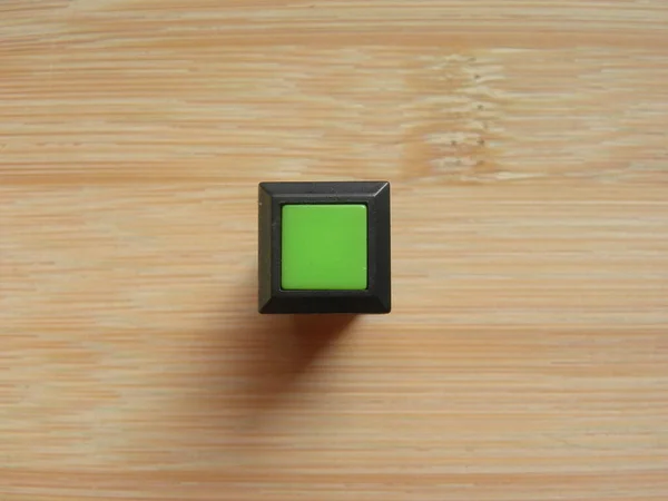 Grön Färg Elektronisk Tryckknapp Switch Modul — Stockfoto