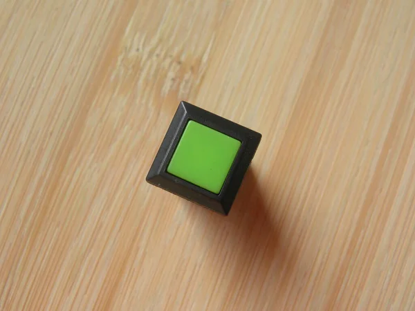 Zielony Kolor Elektroniczny Przycisk Przełącznik Moduł — Zdjęcie stockowe