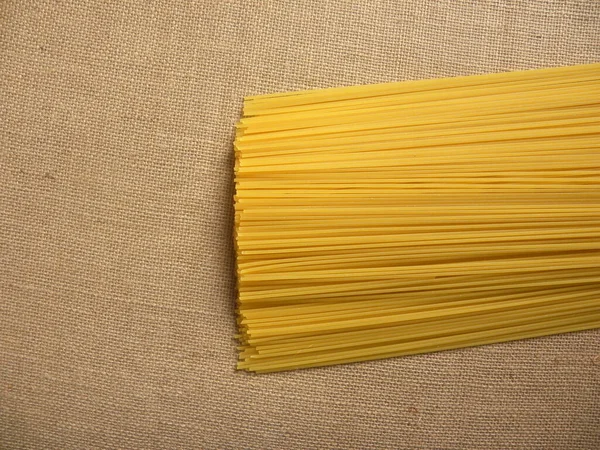 Желтый Цвет Сырой Сухой Спагетти — стоковое фото
