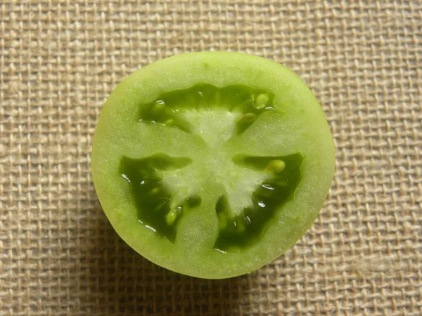 Corte Detalle Sección Transversal Color Verde Tomate Fresco Inmaduro —  Fotos de Stock