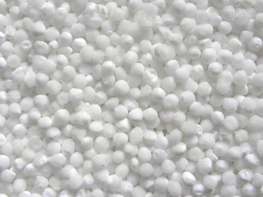 Beyaz, çiğ Sago tapyoka incileri.