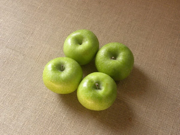 Grüne Farbe Reife Ganze Granny Smith Äpfel — Stockfoto