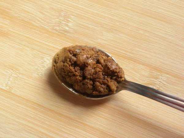 Colore Marrone Granulato Canna Zucchero Cucchiaio Acciaio Inox — Foto Stock