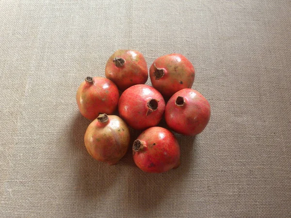 Rote Farbe Reife Granatapfelfrüchte — Stockfoto