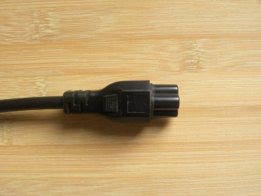 3 toplu yonca yaprağı şekilli bilgisayar güç kablosu adaptörü