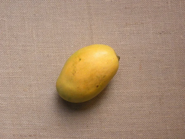 Gelbe Farbe Ganze Reife Frische Mallika Mango — Stockfoto
