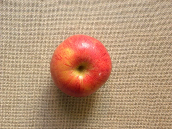 Red Color Ripe Whole Fresh Gala Apple — Stock Photo, Image
