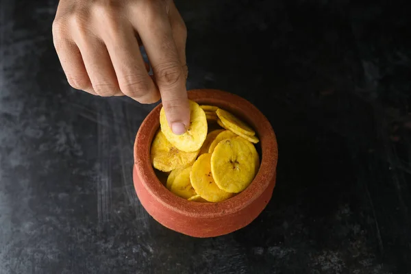 Kerala Snack Banán Chips Vagy Kaya Varuthathu Sült Snack Terrakotta — Stock Fotó