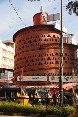 Kerala, Hindistan - 07 Eylül 2019: Indian Coffee House, Trivandrum. Thiruvanathapuram 'da eski bir restoran..