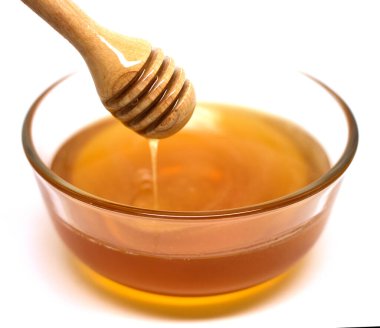 Beyaz arkaplandaki bal.