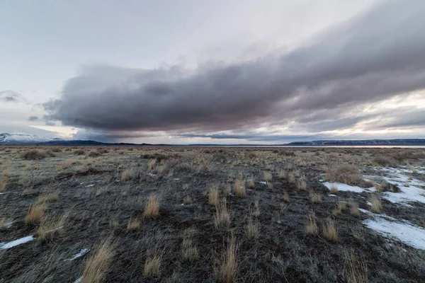 Oregon, ABD'de tarlaların üzerinde fırtına bulutları
