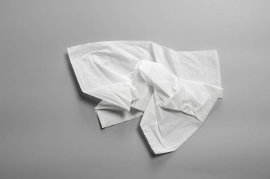 Gri arkaplanda beyaz dokular