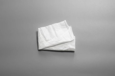 Gri arkaplanda beyaz dokular