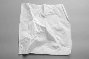 Gri arkaplanda beyaz dokular