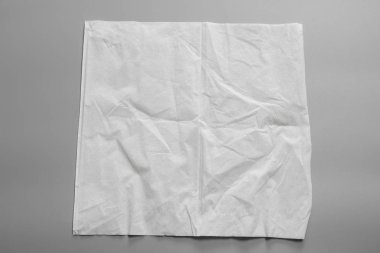 Gri arkaplanda beyaz dokular