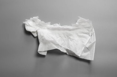 Gri arkaplanda beyaz dokular