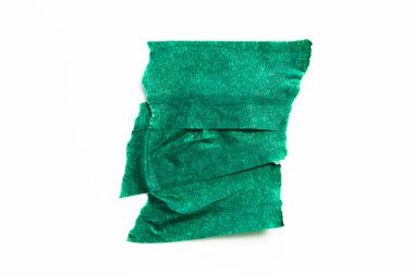 Gibi yeşil bantlar beyaz arka plan üzerinde ayarlayın. Yatay ve farklı boyut yeşil bant, yapıştırıcı parçaları yırtılmış.