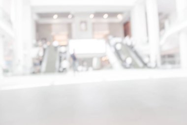 Beyaz Şehir şehirde yürüyüş insanların bulanık. Ufuk bulanıklık arka plan.