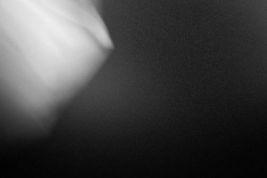 Siyah kağıt doku veya arka plan spot ışık, karanlık duvar duvar kağıdı zemin, karanlık sesi ile.