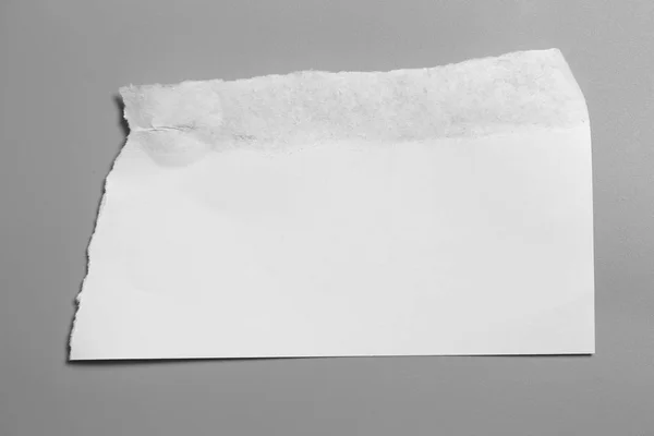 Gri Arka Planda Beyaz Yırtık Kağıt Koleksiyon Kağıdı Yırtılması — Stok fotoğraf