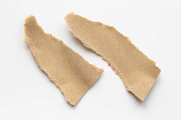 Kertas Tekstur Bergelombang Coklat Robek Pada Latar Belakang Putih Rip — Stok Foto