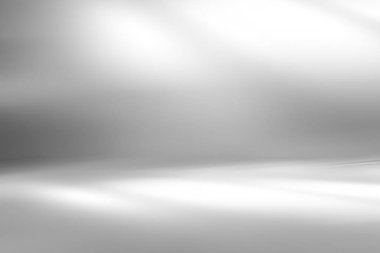 yumuşak gri studio Oda arka plan, gri zemin zemin ile spot 