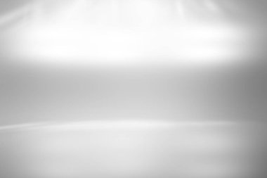 yumuşak gri studio Oda arka plan, gri zemin zemin ile spot.