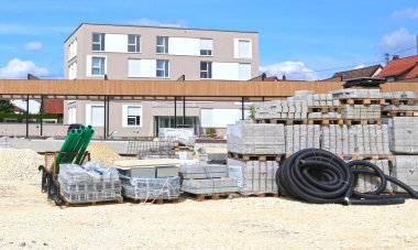 Mutlangen, Almanya-Haziran 17,2018: Almanya kasabasında bir topluluk inşaatı.