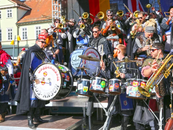 Schwaebisch Gmuend, Германия - 23 февраля 2019 года: Фестиваль карнавальной музыки — стоковое фото