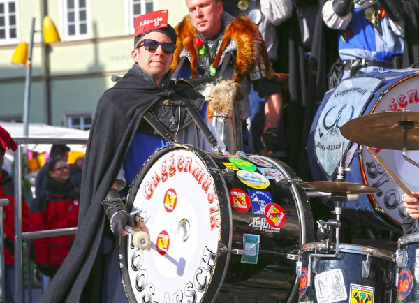 Schwaebisch Gmuend, Германия - 23 февраля 2019 года: Фестиваль карнавальной музыки — стоковое фото