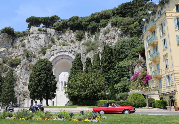 Nizza, Franciaország-június 12, 2014: a Dead Rauba-Cape emlékműve — Stock Fotó