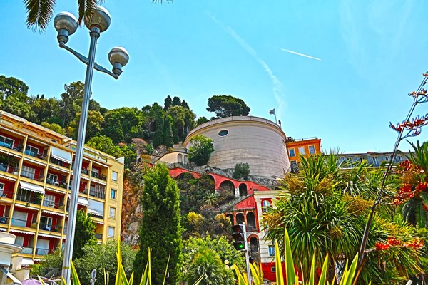 Het park van de burchtheuvel in Nice, Frankrijk. — Stockfoto